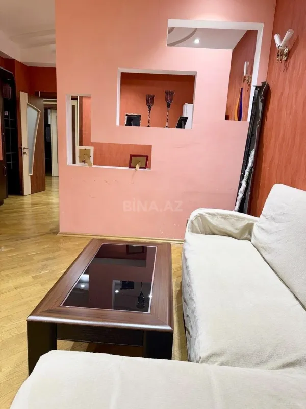 Satılır 4 otaqlı mənzil 170 m²