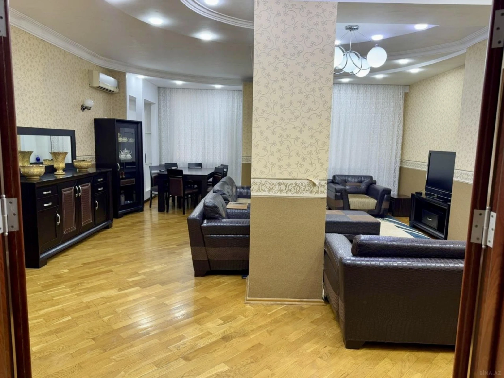 Satılır 4 otaqlı mənzil 170 m²