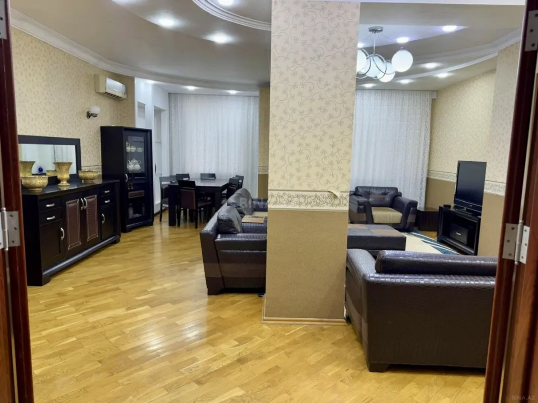 Satılır 4 otaqlı mənzil 170 m²