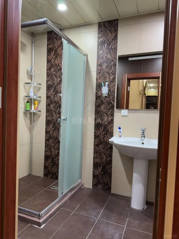 Satılır 4 otaqlı mənzil 170 m²