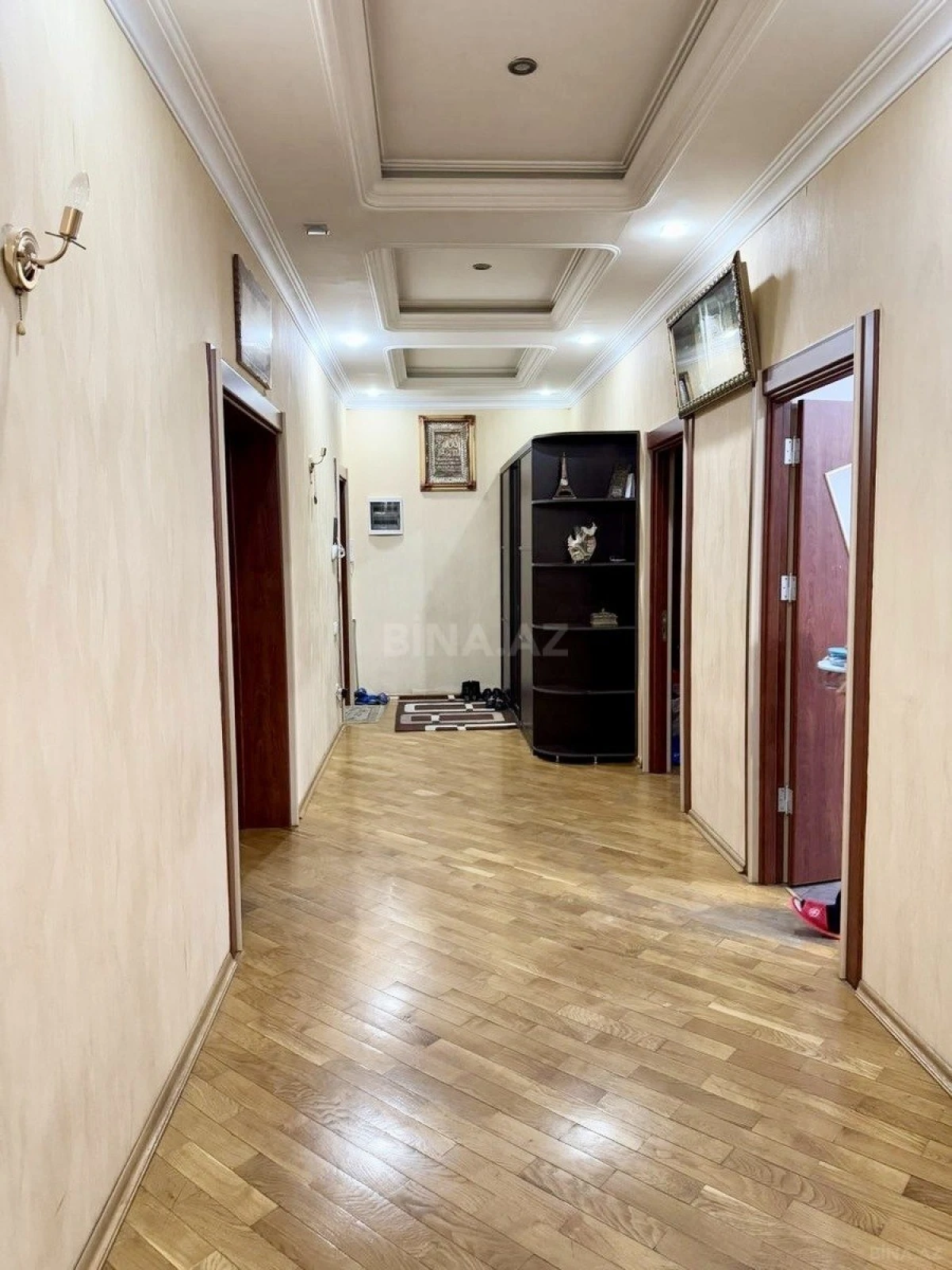 Satılır 4 otaqlı mənzil 170 m²