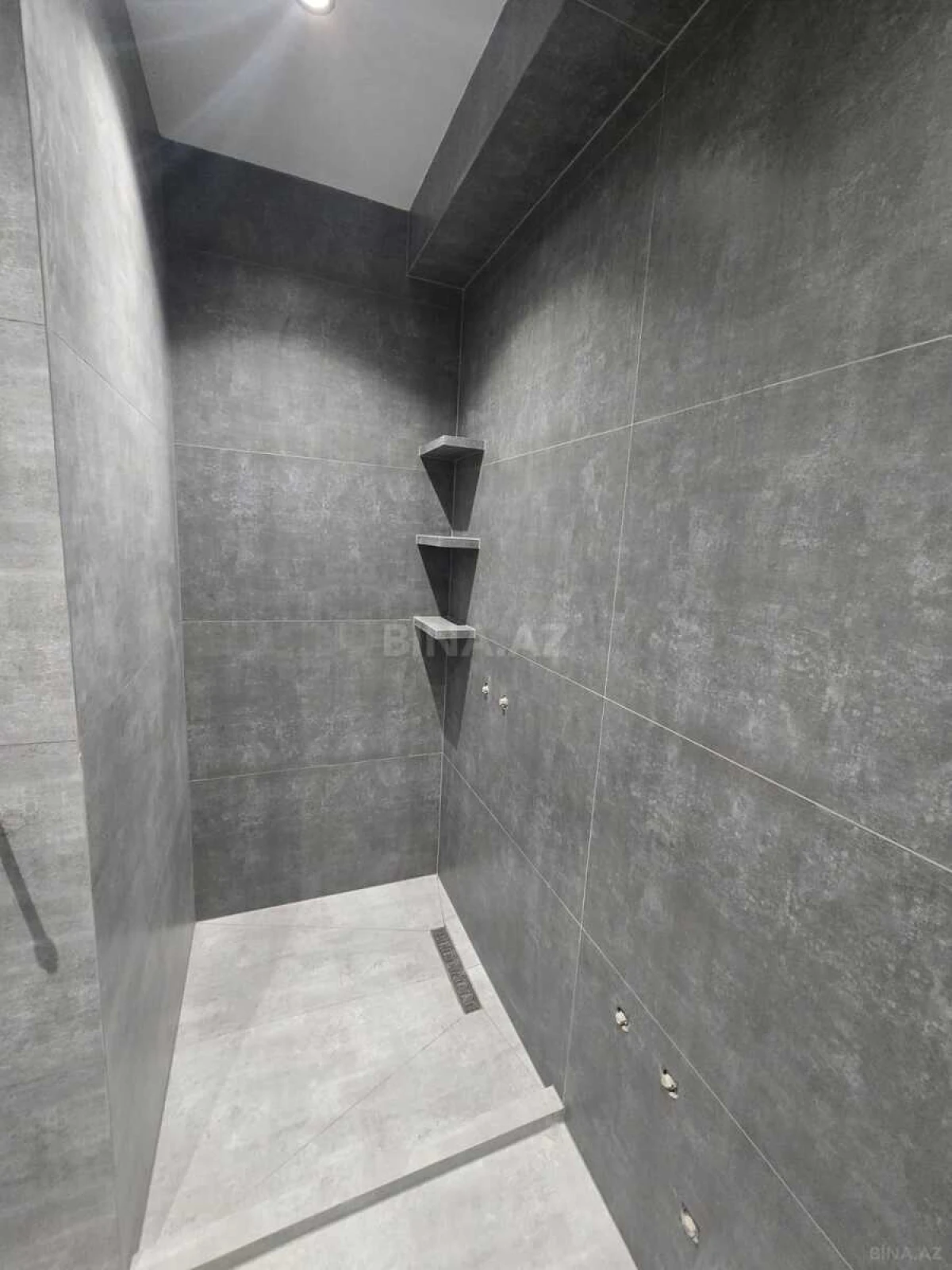 Satılır 2 otaqlı mənzil 62.7 m²