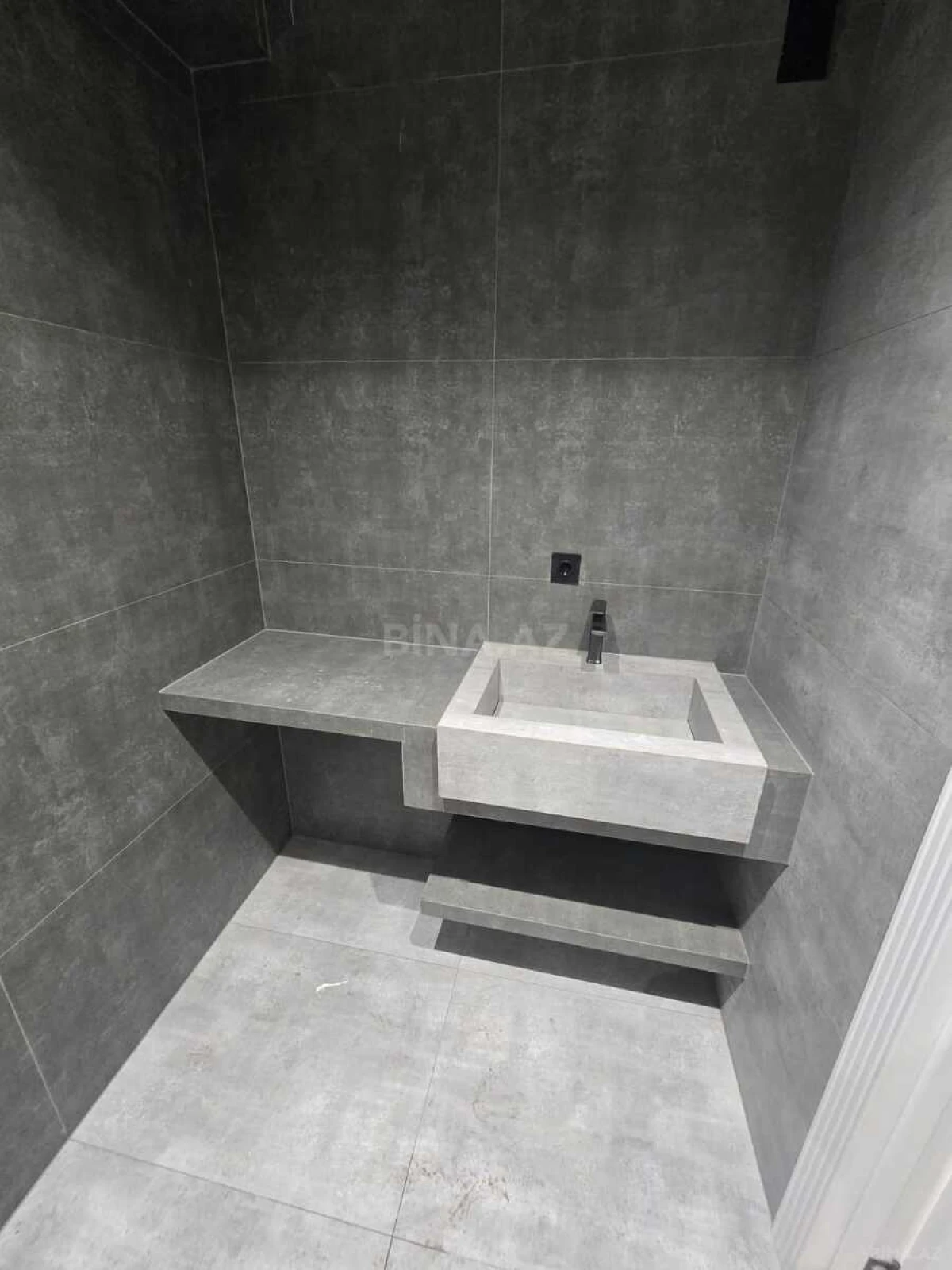 Satılır 2 otaqlı mənzil 62.7 m²