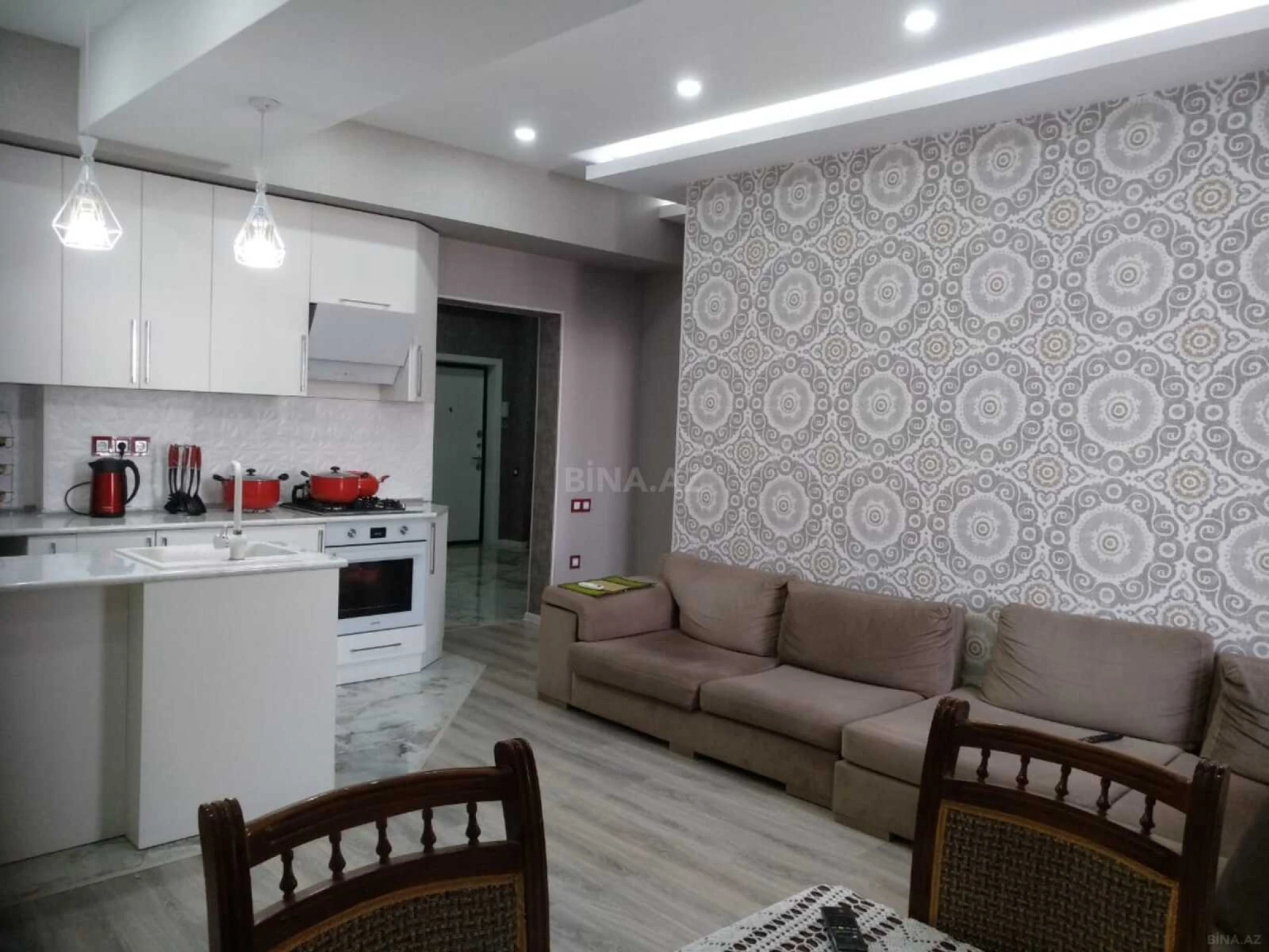 Satılır 3 otaqlı mənzil 103 m²