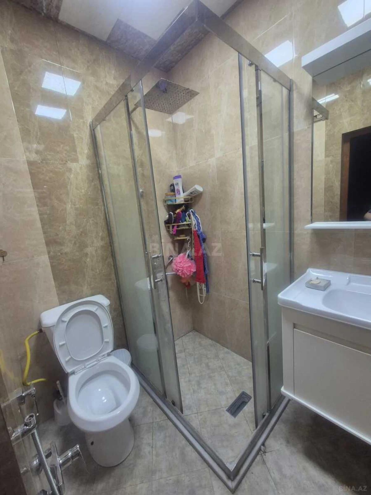 Satılır 2 otaqlı mənzil 67.8 m²