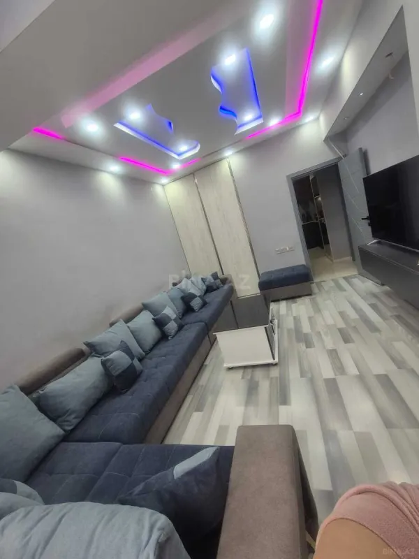 Satılır 2 otaqlı mənzil 67.8 m²