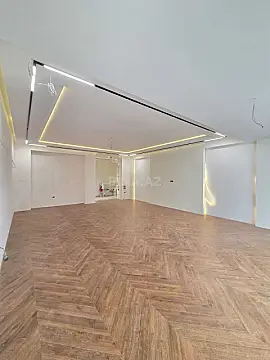 Satılır 4 otaqlı mənzil 210 m²