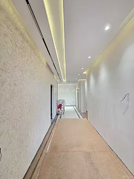 Satılır 4 otaqlı mənzil 210 m²
