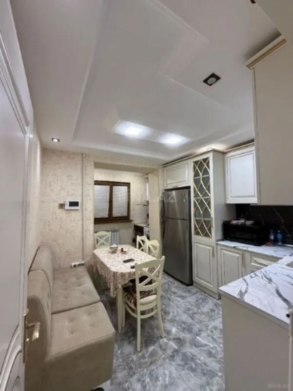 Satılır 4 otaqlı mənzil 80 m²