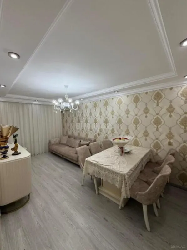 Satılır 4 otaqlı mənzil 80 m²
