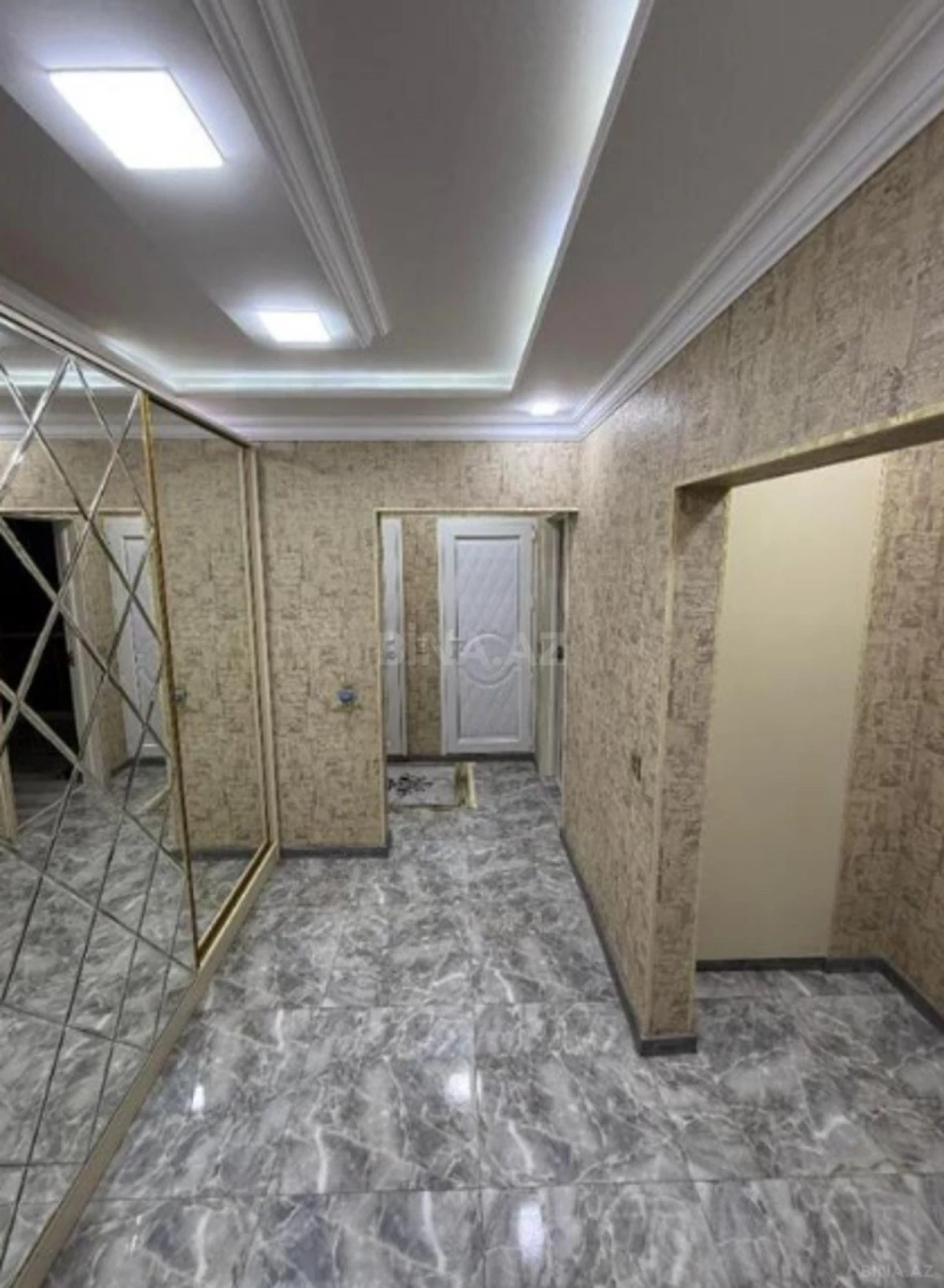 Satılır 4 otaqlı mənzil 80 m²