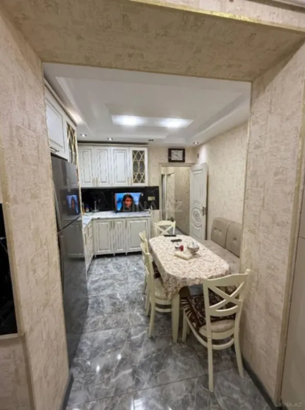 Satılır 4 otaqlı mənzil 80 m²