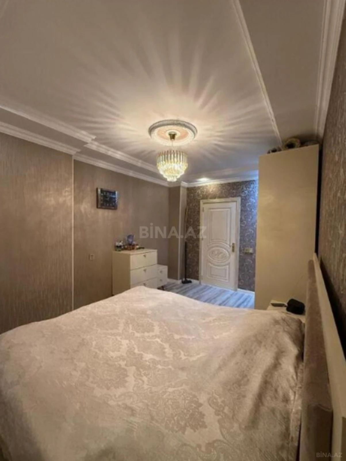 Satılır 4 otaqlı mənzil 80 m²