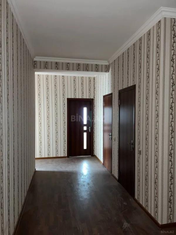 Satılır 2 otaqlı mənzil 104 m²