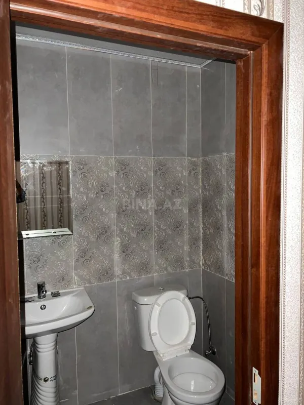 Satılır 2 otaqlı mənzil 104 m²