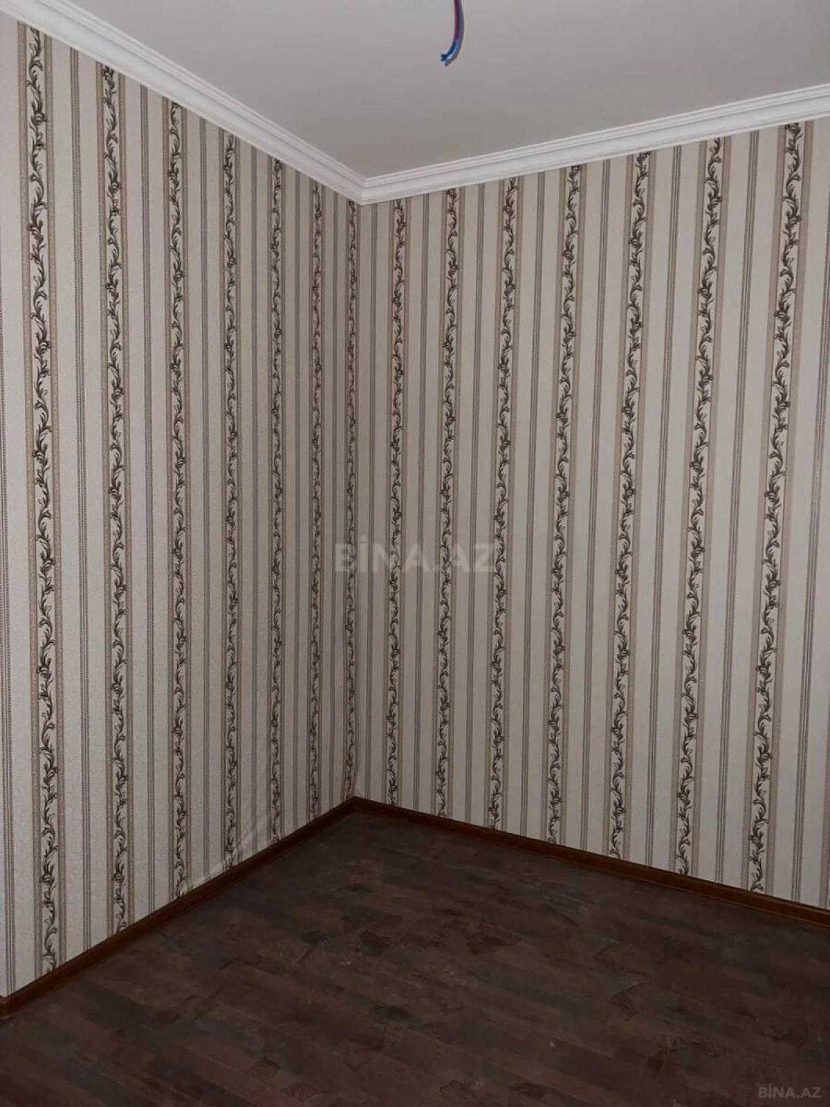 Satılır 2 otaqlı mənzil 104 m²