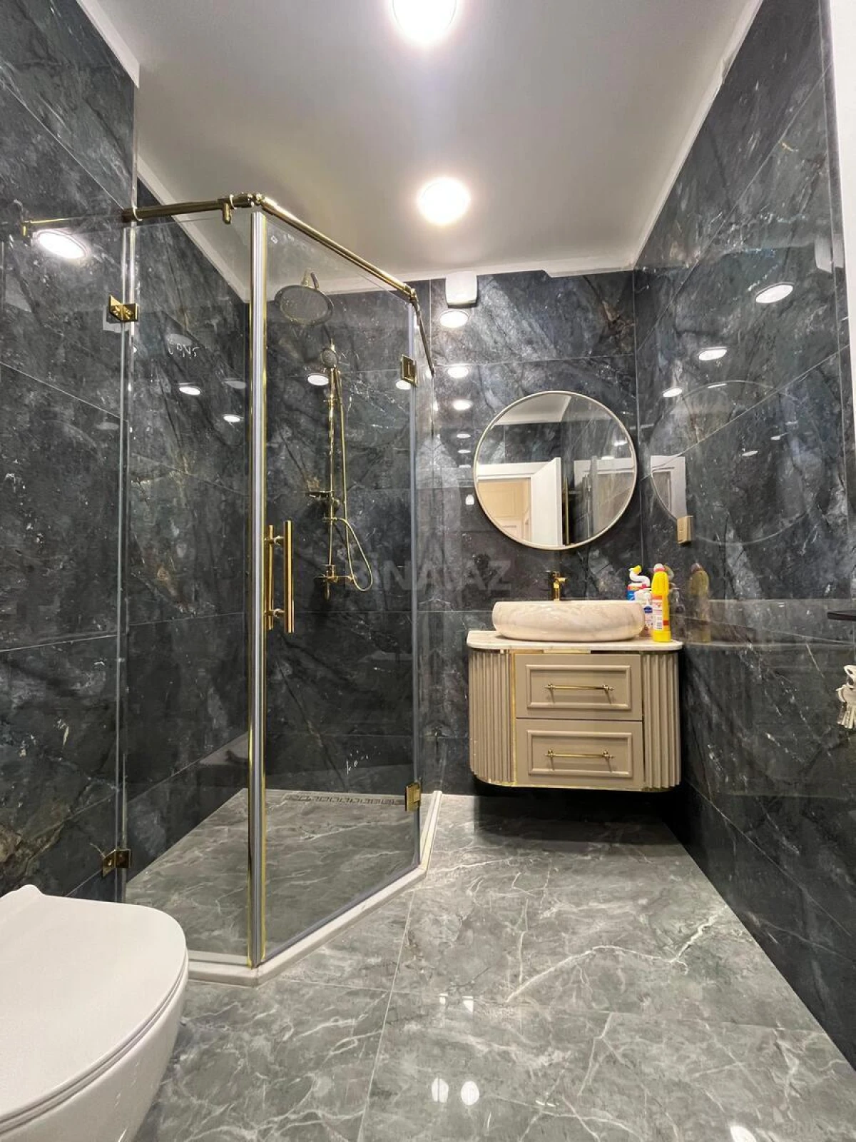 Kirayə verilir 3 otaqlı mənzil 120 m²