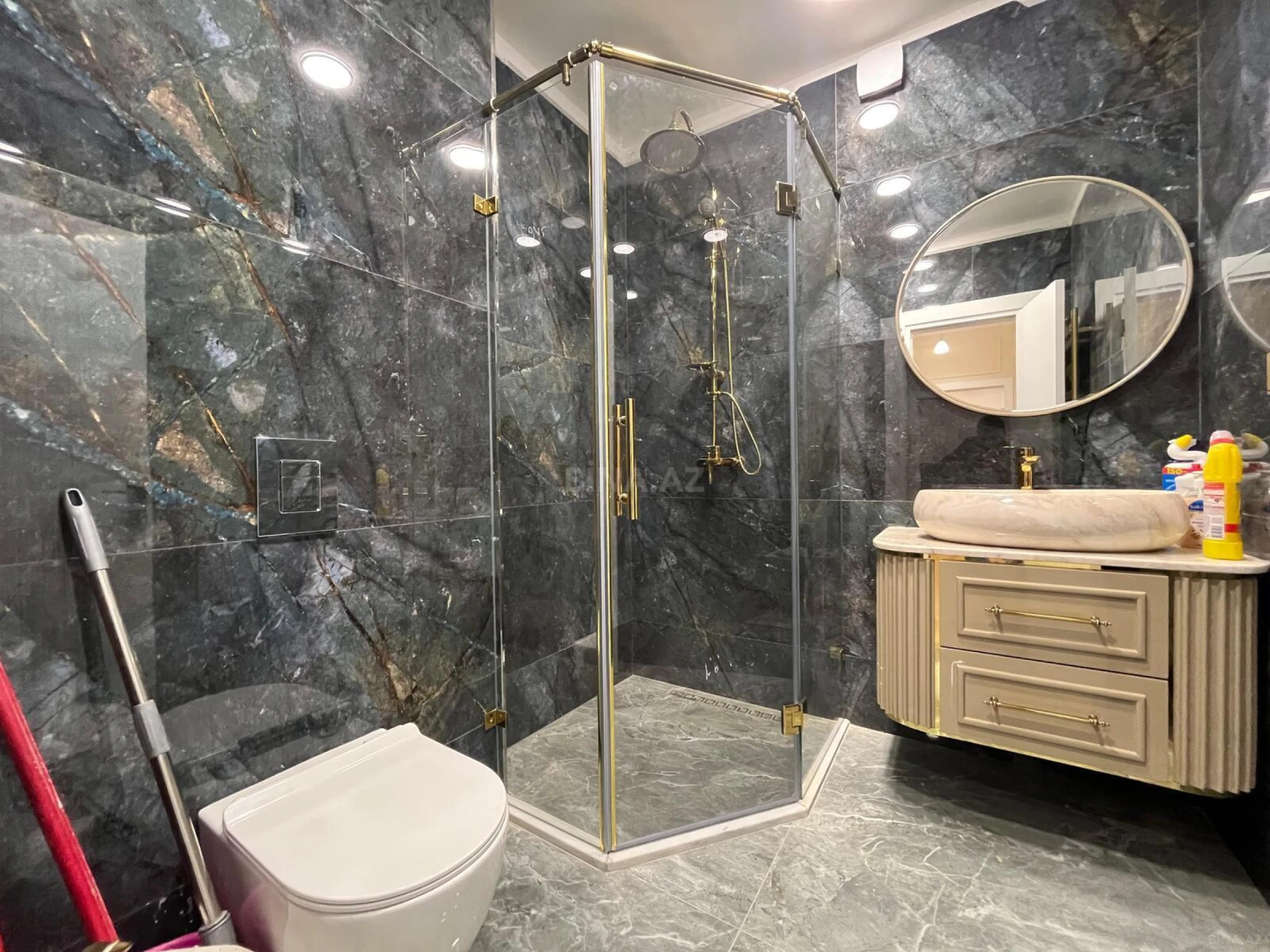 Kirayə verilir 3 otaqlı mənzil 120 m²