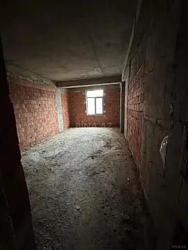 Satılır 2 otaqlı mənzil 78 m²