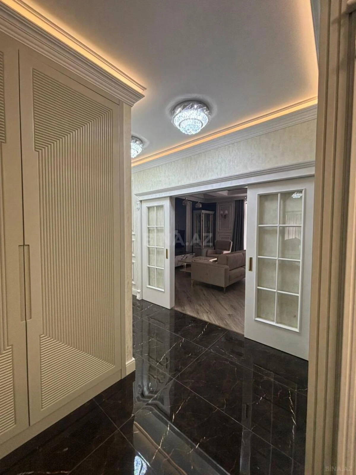 Kirayə verilir 3 otaqlı mənzil 120 m²