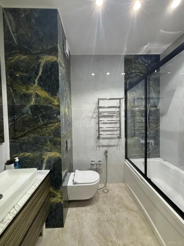 Kirayə verilir 3 otaqlı mənzil 120 m²