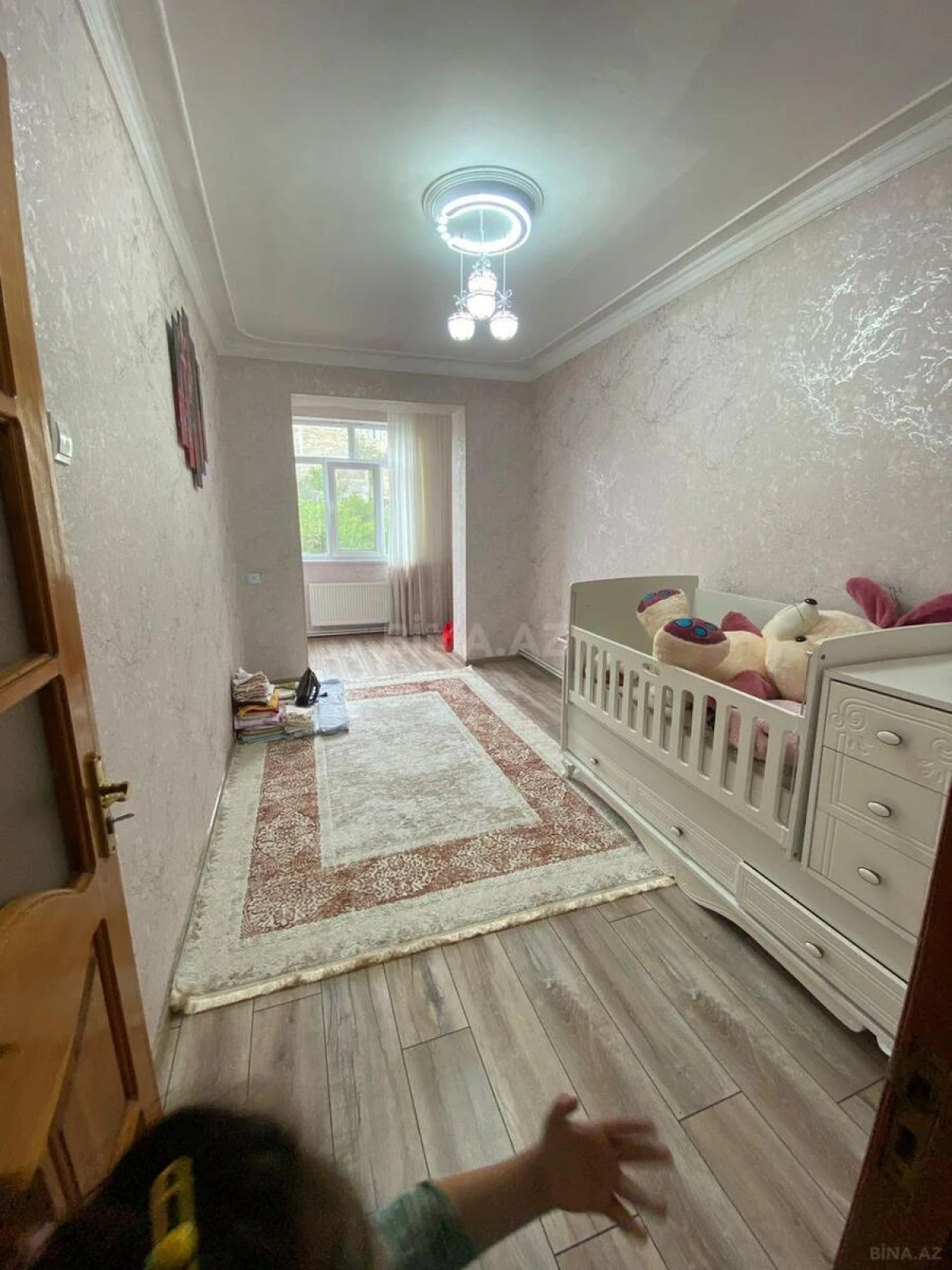 Satılır 4 otaqlı mənzil 100 m²