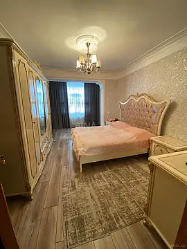 Satılır 4 otaqlı mənzil 100 m²