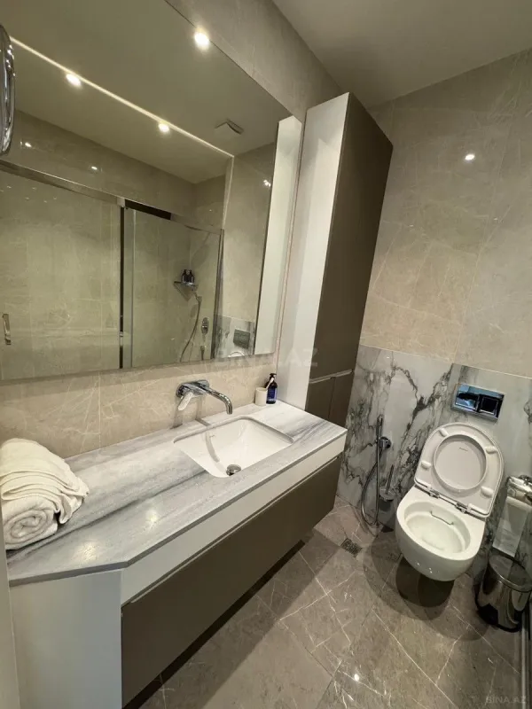 Satılır 1 otaqlı mənzil 57 m²