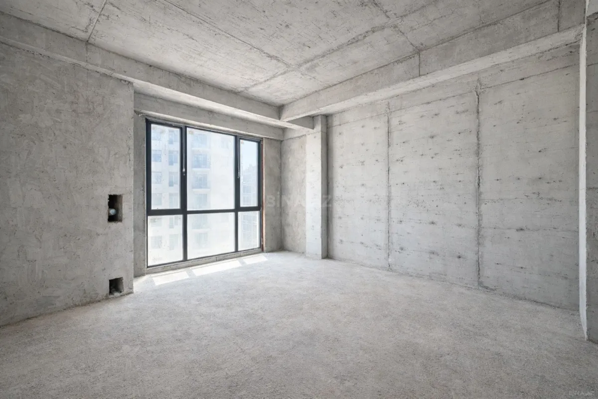 Satılır 5 otaqlı mənzil 281 m²