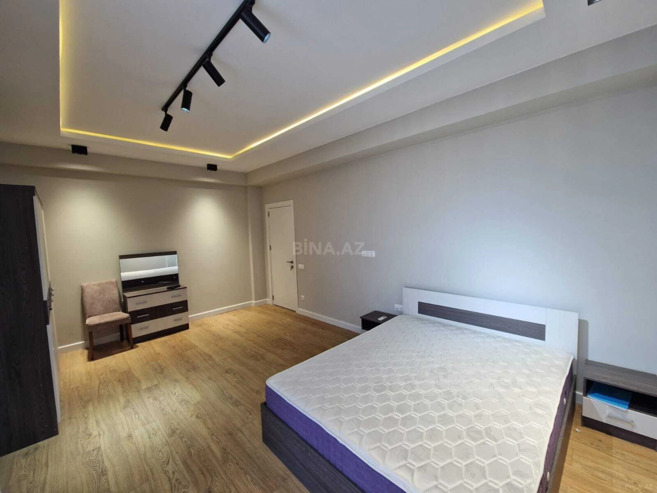 Satılır 2 otaqlı mənzil 95 m²