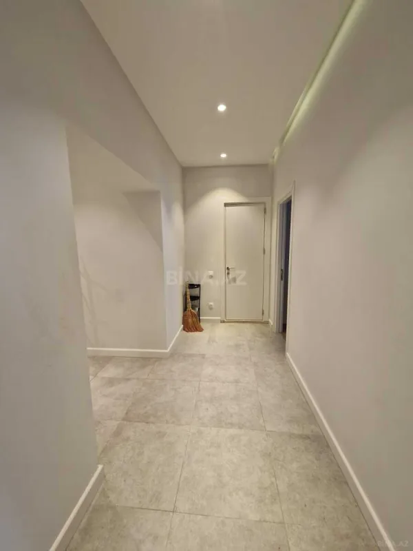 Satılır 2 otaqlı mənzil 95 m²