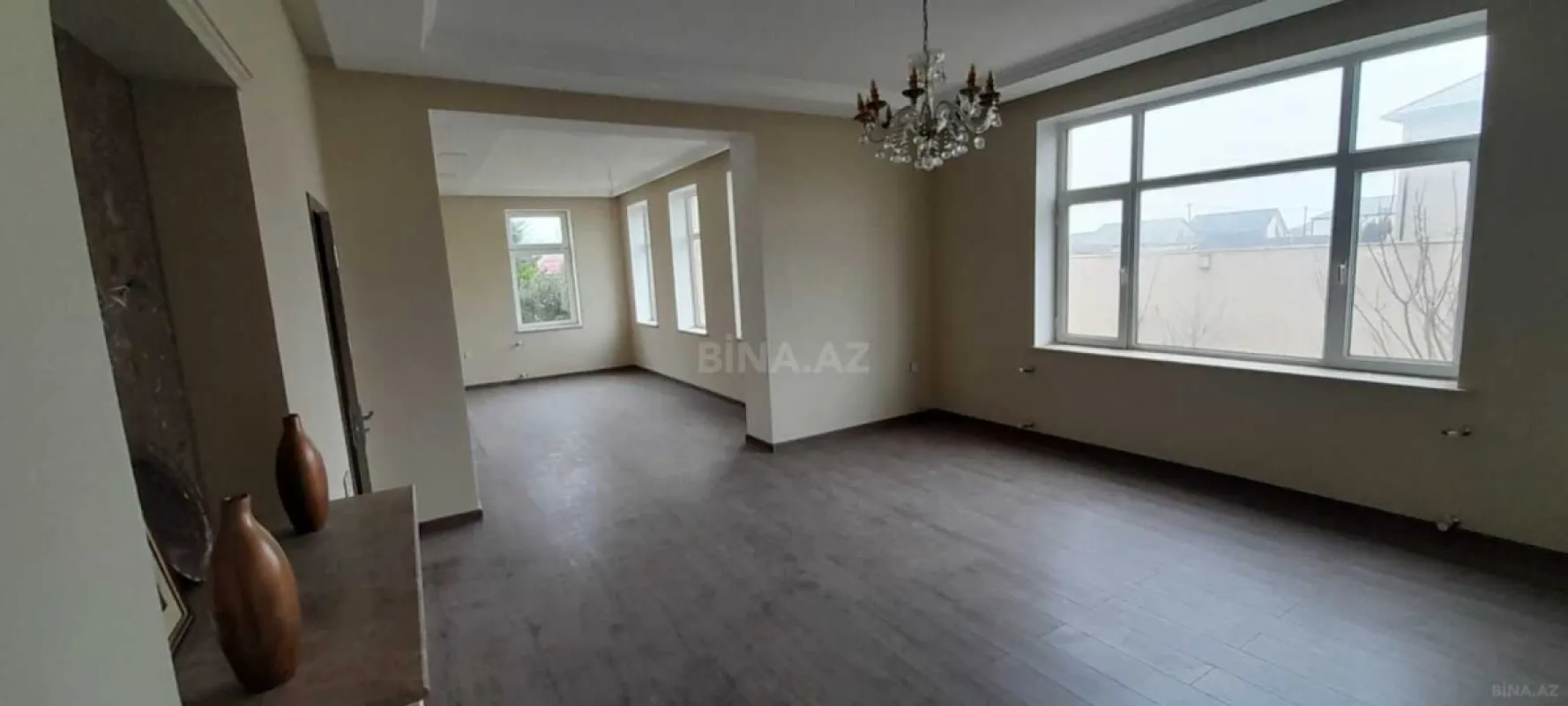 Satılır 6 otaqlı həyət evi 300 m²