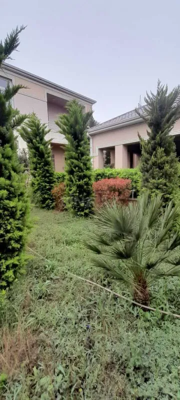 Satılır 6 otaqlı həyət evi 300 m²