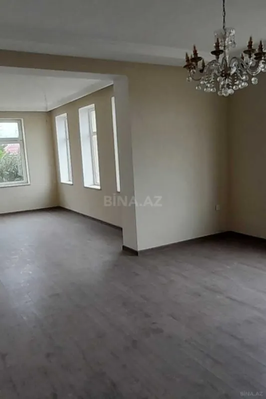 Satılır 6 otaqlı həyət evi 300 m²