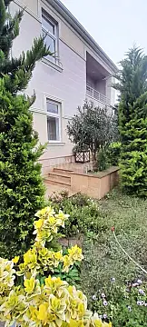 Satılır 6 otaqlı həyət evi 300 m²