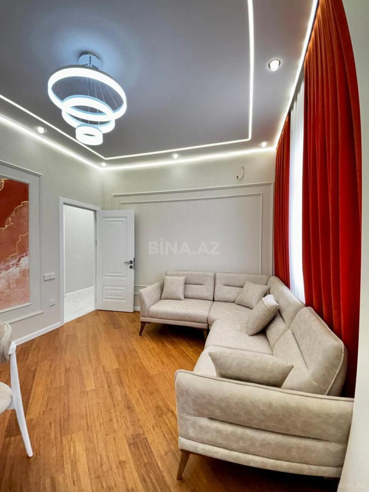 Satılır 2 otaqlı mənzil 75.7 m²