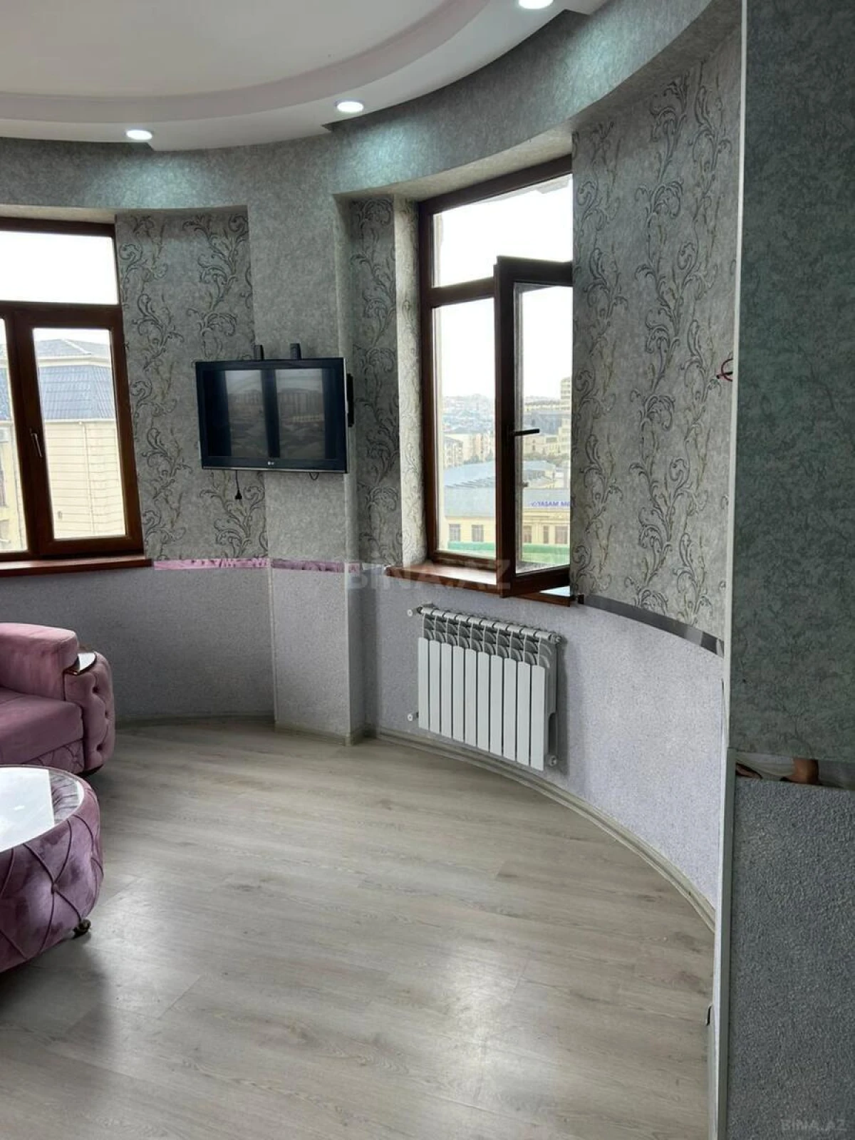 Satılır 2 otaqlı mənzil 72 m²