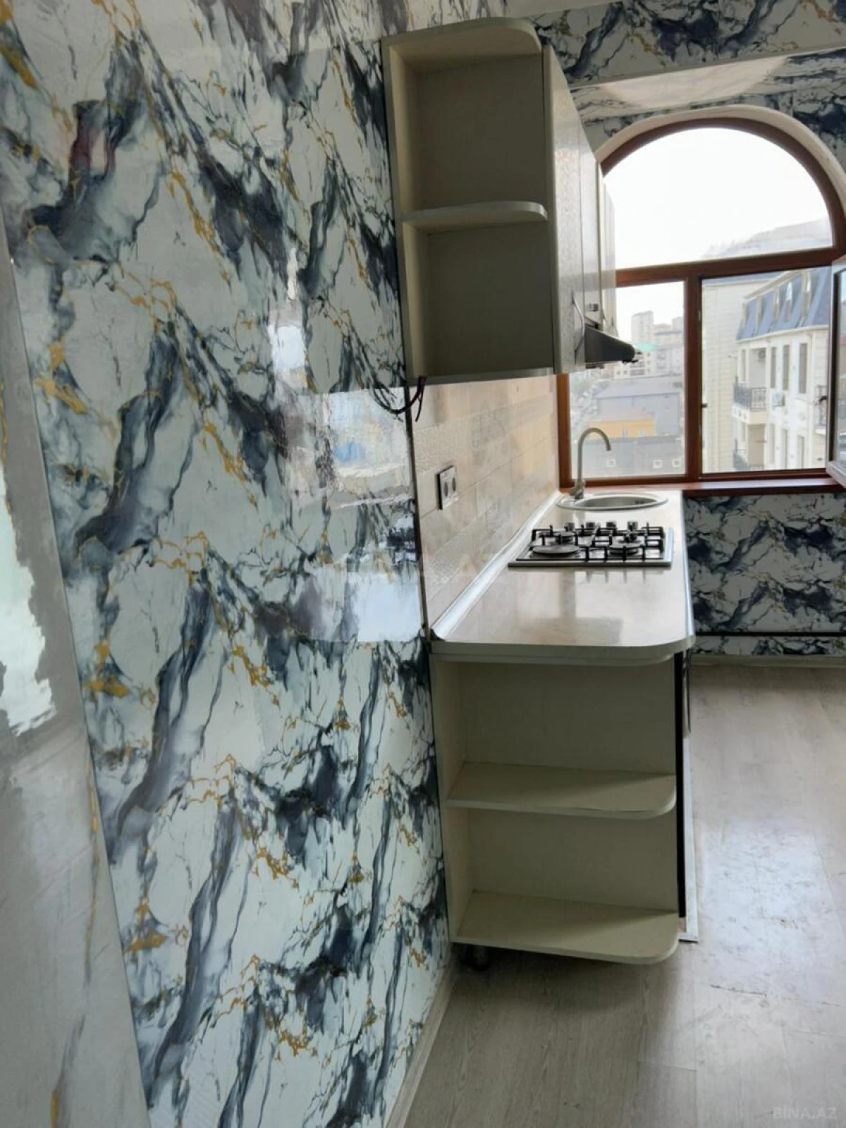 Satılır 2 otaqlı mənzil 72 m²