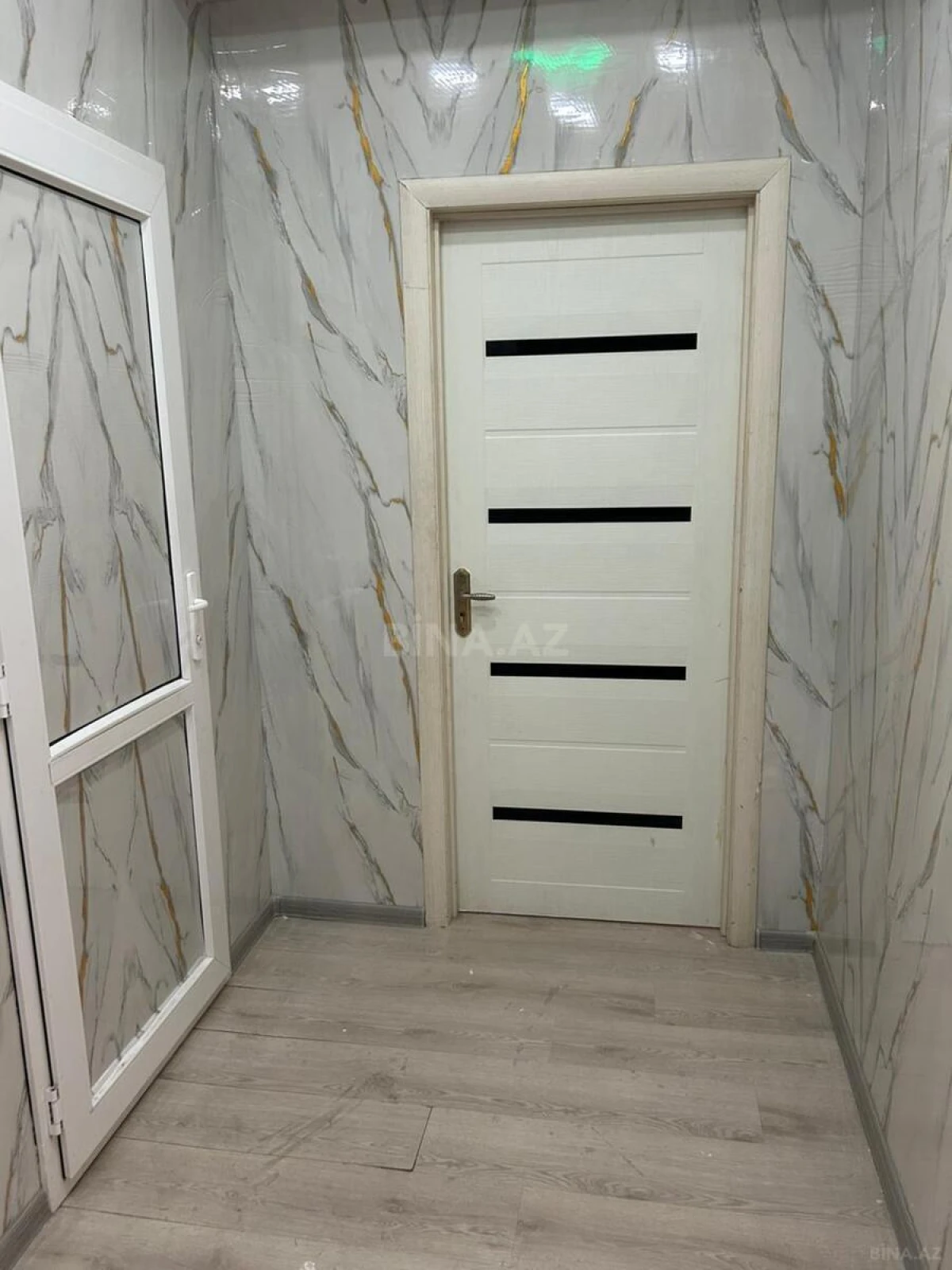 Satılır 2 otaqlı mənzil 72 m²