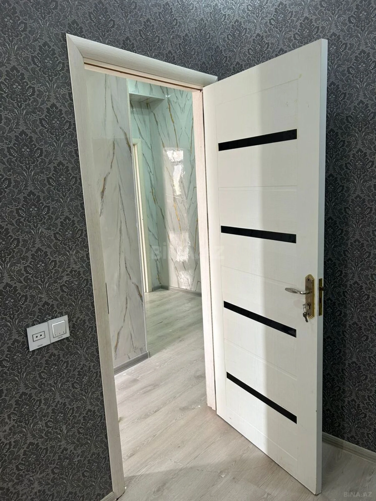 Satılır 2 otaqlı mənzil 72 m²