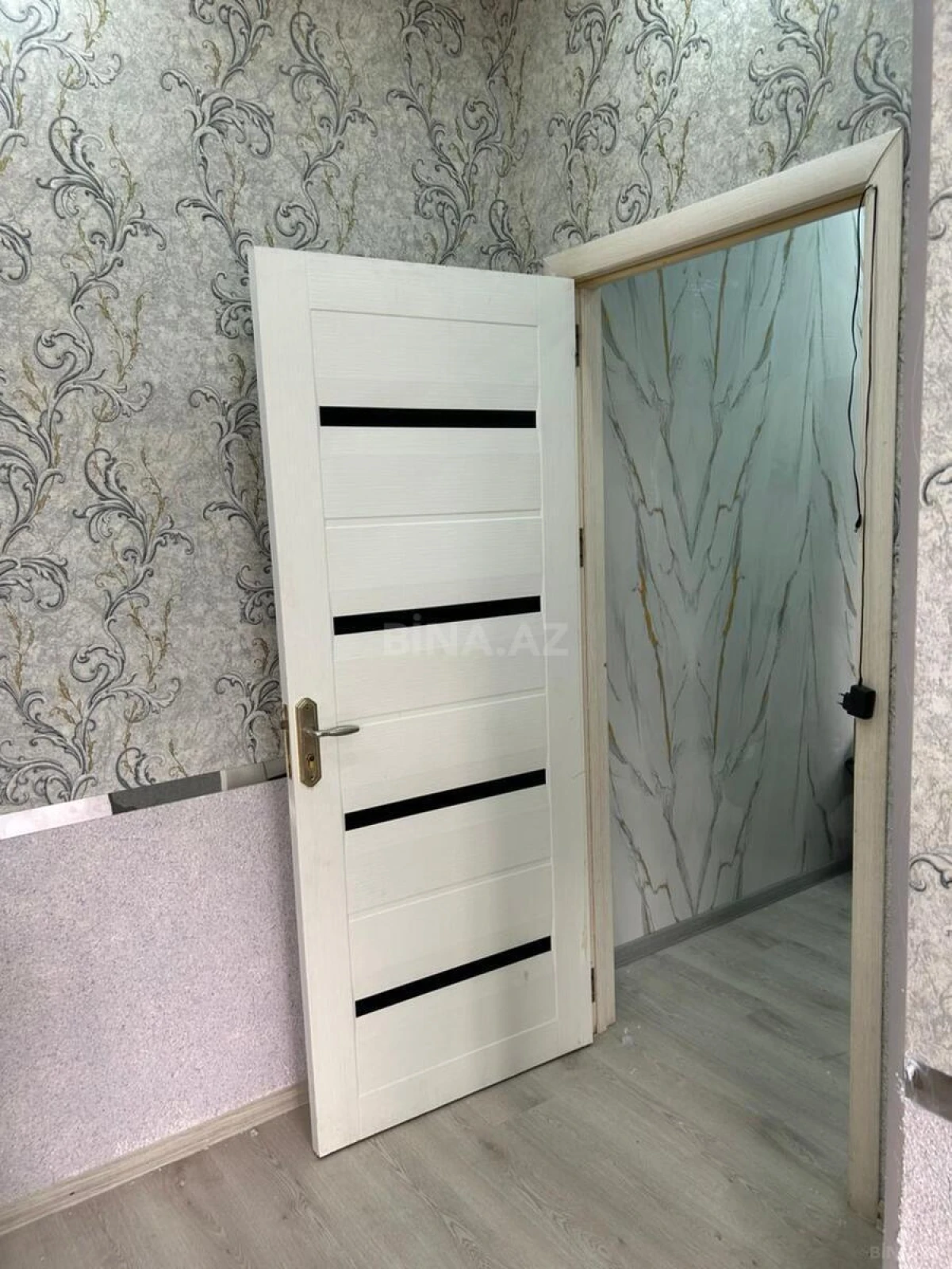 Satılır 2 otaqlı mənzil 72 m²