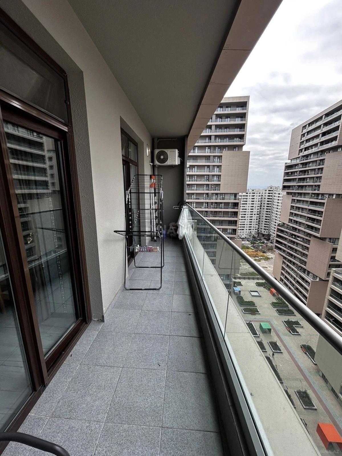 Satılır 2 otaqlı mənzil 66 m²