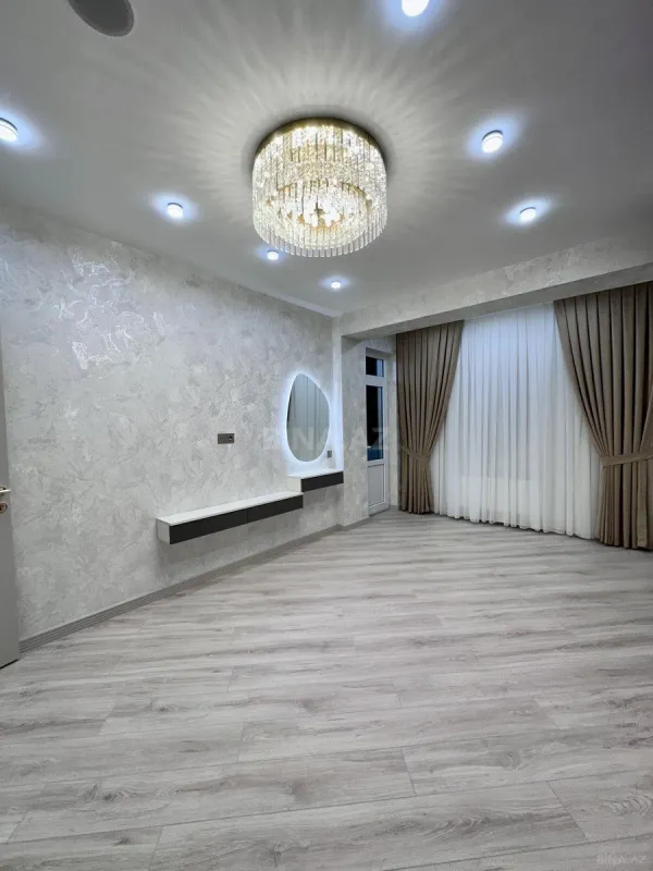 Satılır 3 otaqlı mənzil 110 m²