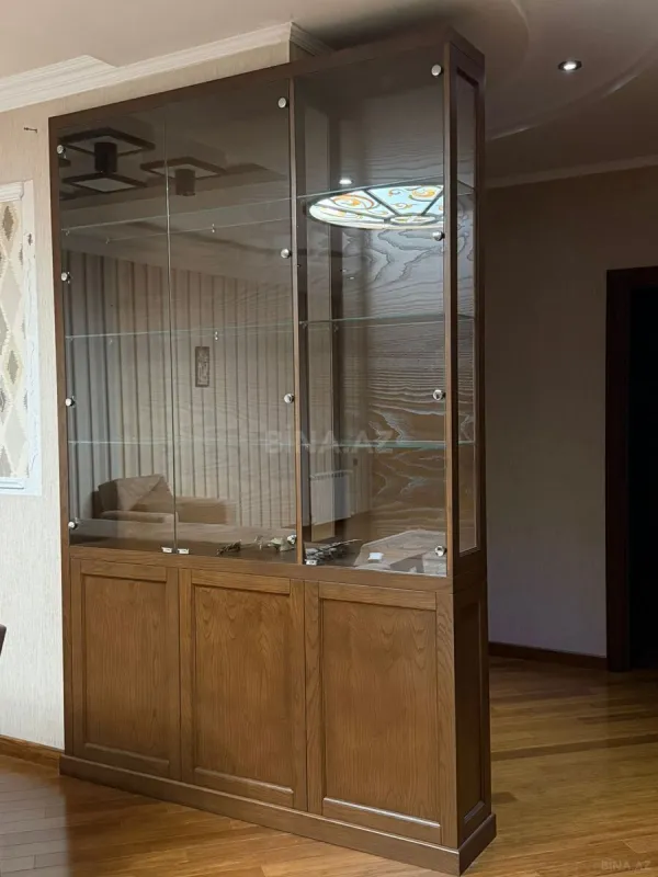 Kirayə verilir 3 otaqlı mənzil 160 m²