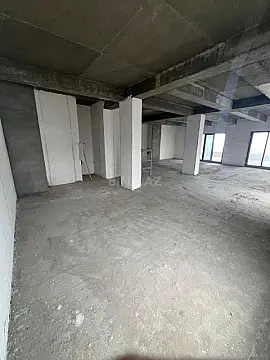 Satılır 5 otaqlı mənzil 450 m²