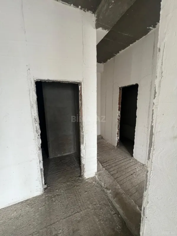 Satılır 5 otaqlı mənzil 450 m²