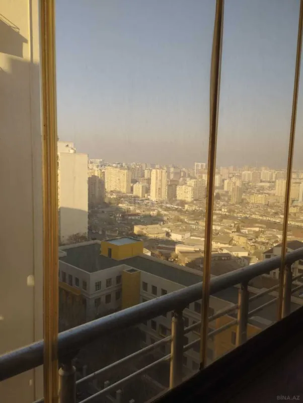 Kirayə verilir 5 otaqlı mənzil 220 m²