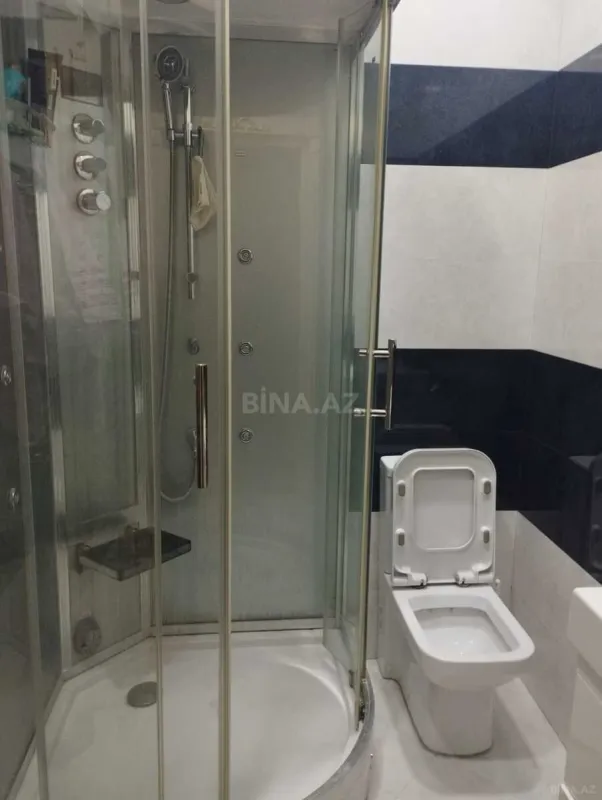 Kirayə verilir 5 otaqlı mənzil 220 m²