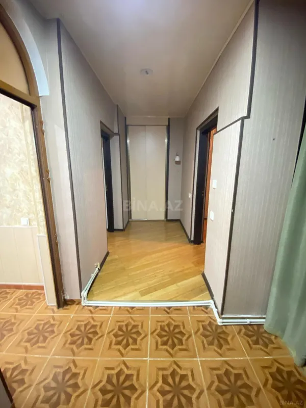 Satılır 4 otaqlı mənzil 147 m²