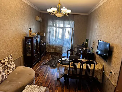 Satılır 5 otaqlı həyət evi 220 m²